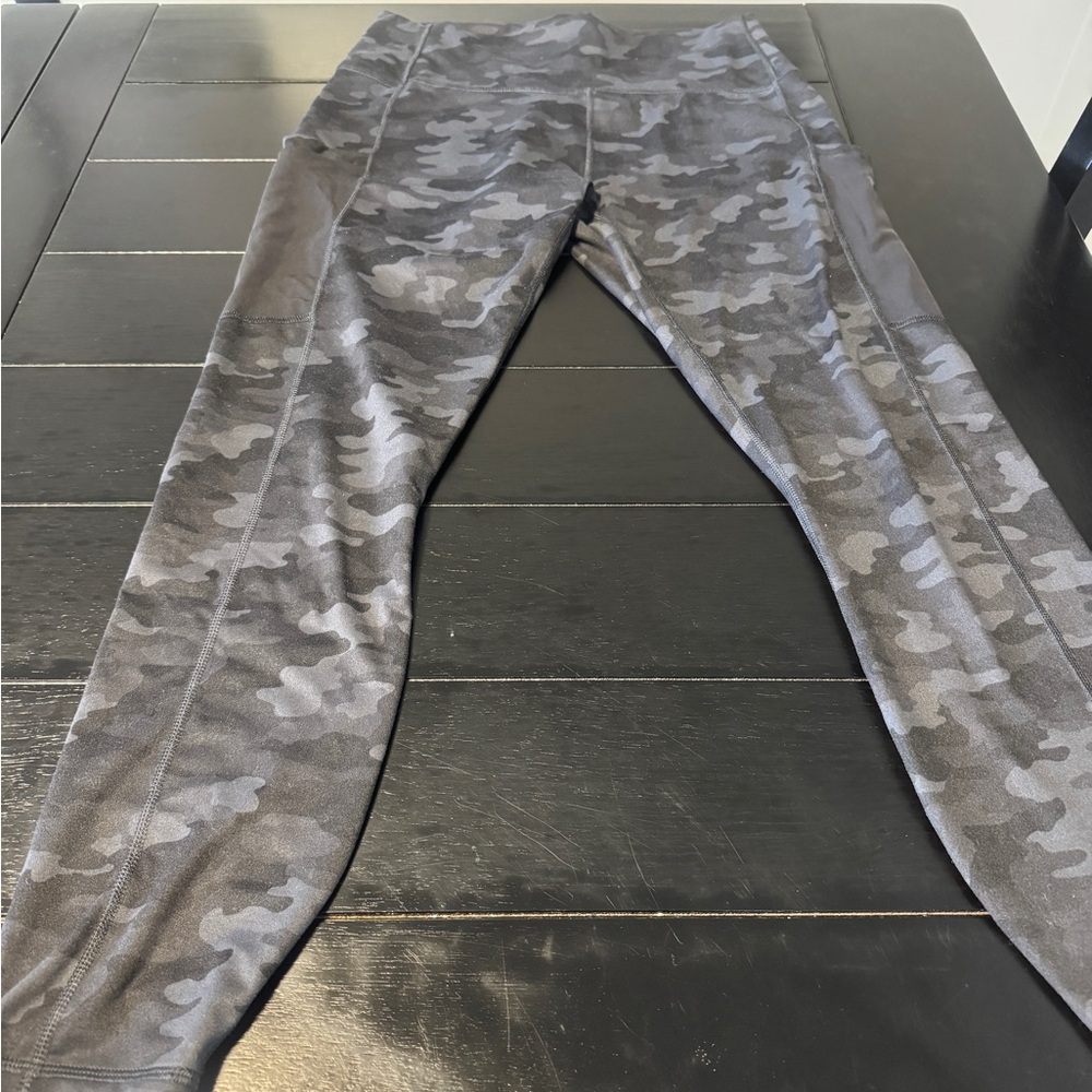 Fabletics Black Camouflage Powerhold leggings size large
